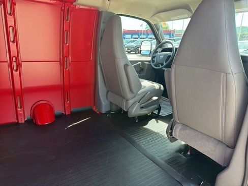 New 2026 GMC Savana 2500 w/ Driver Convenience Package RWD image 19
