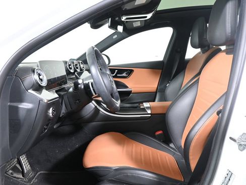 Used 2023 Mercedes-Benz C 300 4MATIC Sedan image 3