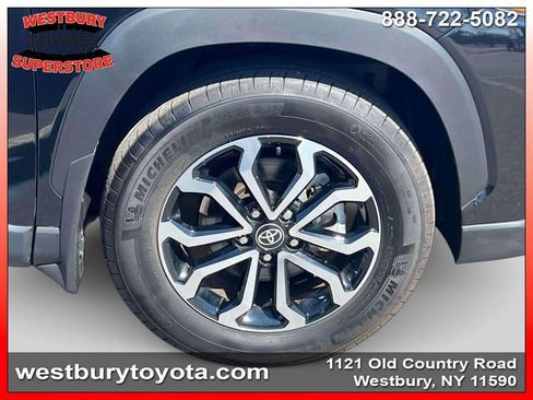 Used 2023 Toyota Corolla Cross S image 14