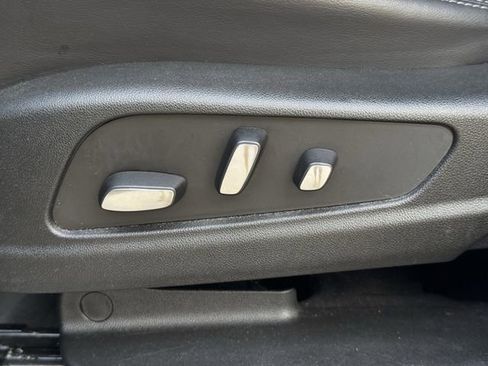 Used 2024 Cadillac XT5 Premium Luxury image 30