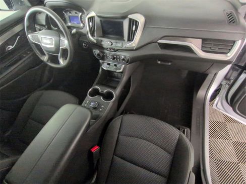 Certified 2022 GMC Terrain SLE w/ Driver Convenience Package image 26