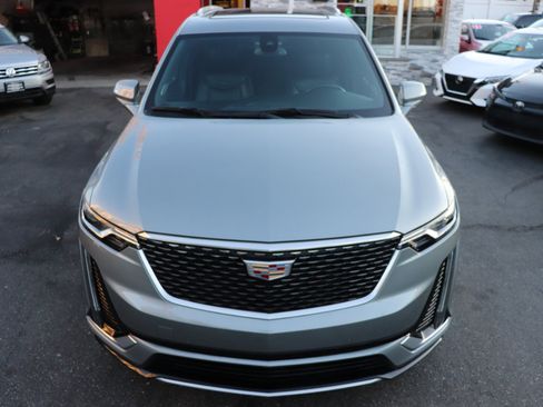 Used 2023 Cadillac XT6 Premium Luxury image 9