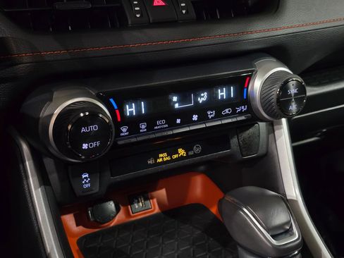 Used 2024 Toyota RAV4 Adventure image 28