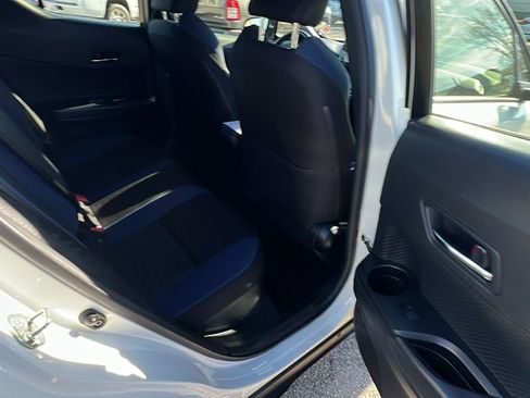 Used 2020 Toyota C-HR XLE image 17