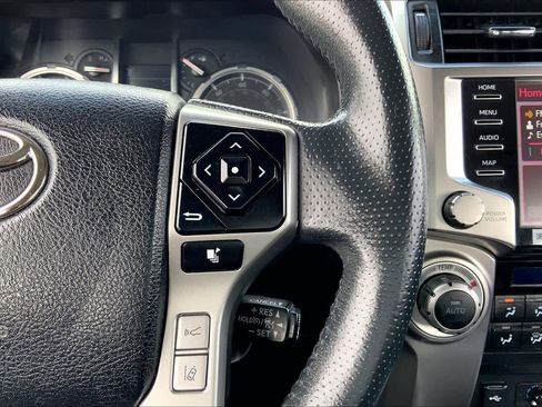 Used 2021 Toyota 4Runner Limited image 24