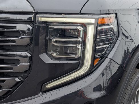 Used 2024 GMC Sierra 1500 Denali Ultimate image 9