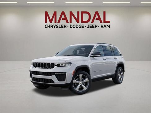 New 2026 Jeep Grand Cherokee Limited RWD image 1