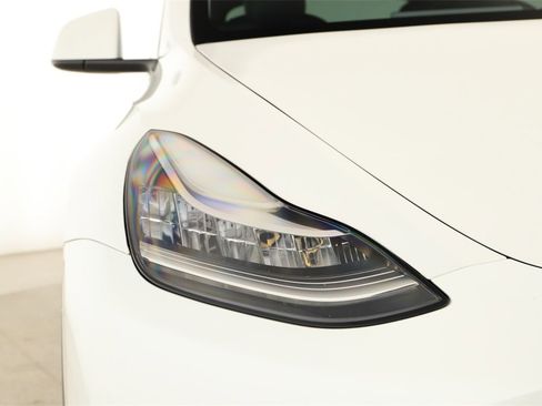 Used 2022 Tesla Model Y Long Range image 31