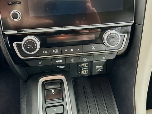 Used 2019 Honda Insight Touring image 14