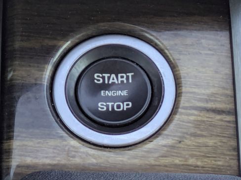 Used 2019 Land Rover Range Rover Evoque HSE image 17