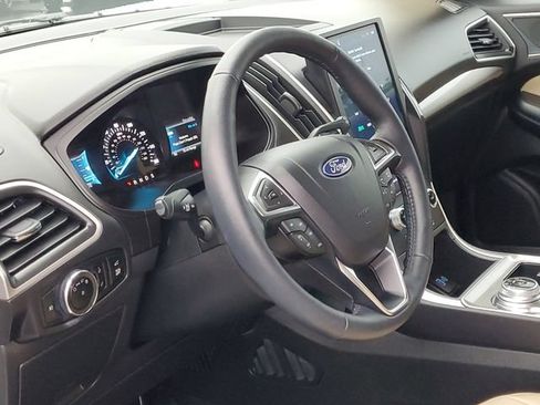 Certified 2024 Ford Edge SEL w/ Convenience Package AWD/4WD image 11