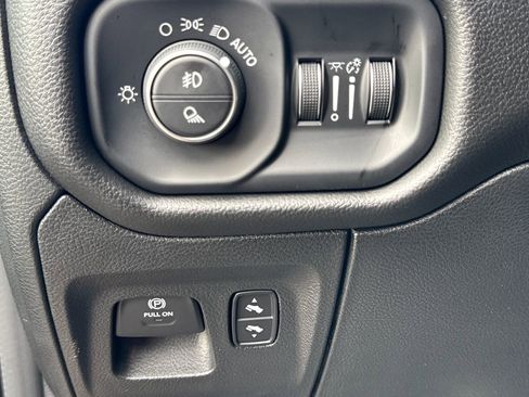Used 2024 RAM 1500 Laramie AWD/4WD image 18