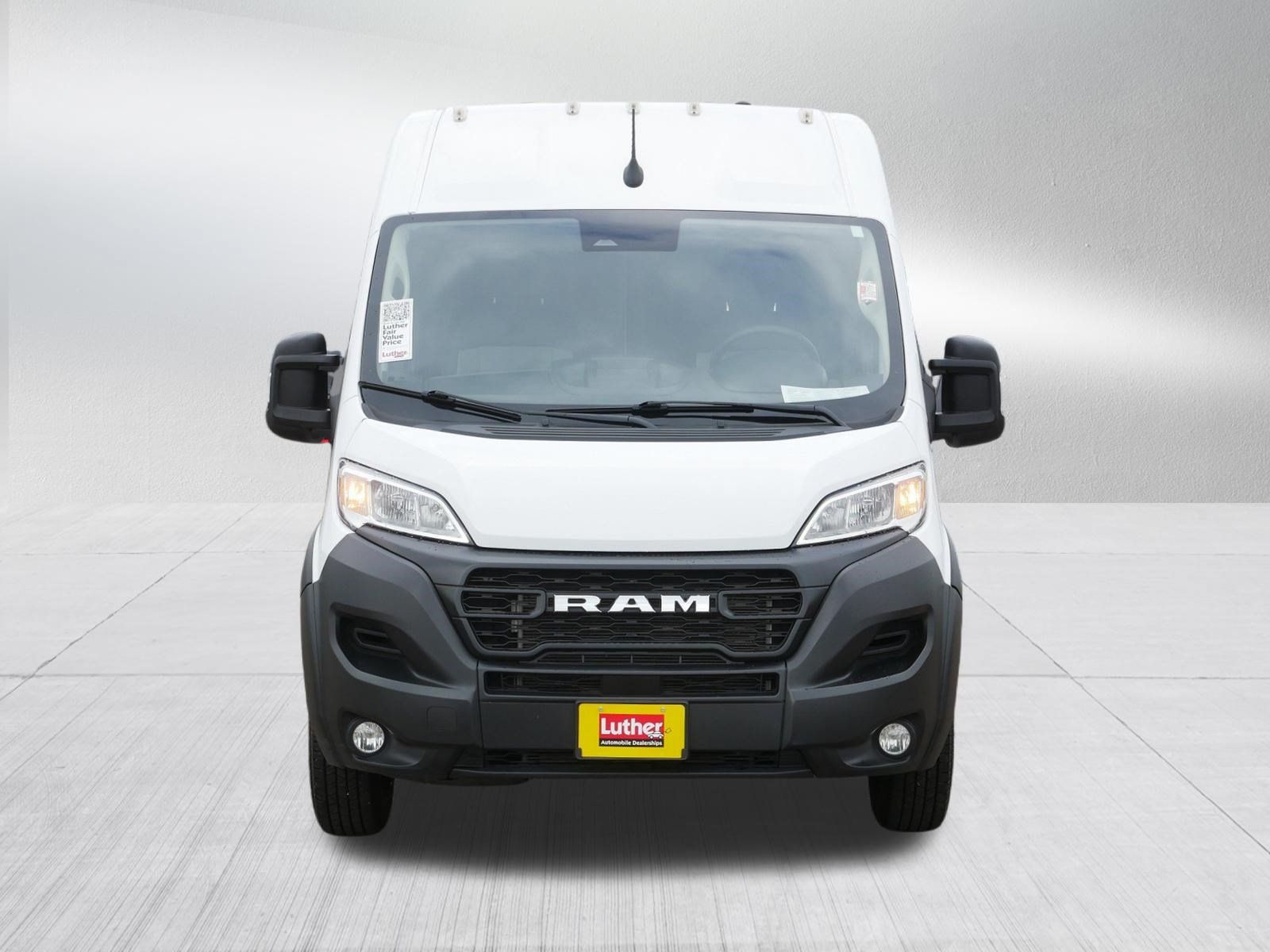 Used 2024 RAM ProMaster 2500 w/ Convenience Group FWD image 2