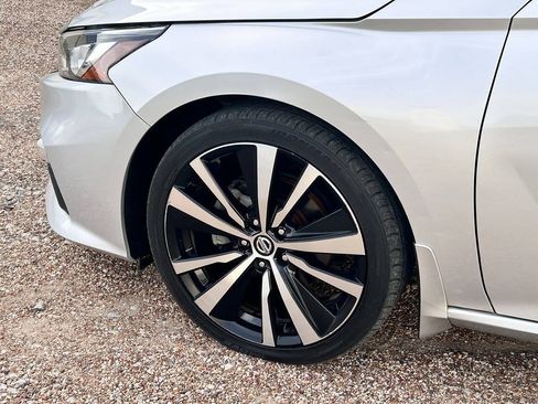 Used 2019 Nissan Altima 2.5 SR w/ SR Premium Package FWD image 13