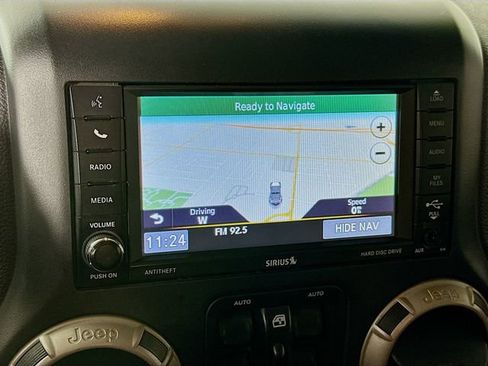 Used 2017 Jeep Wrangler Unlimited Sahara image 16