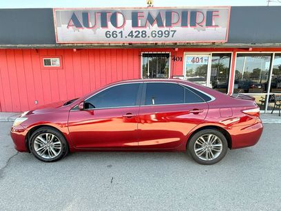Used 2017 Toyota Camry SE w/ Moonroof Package