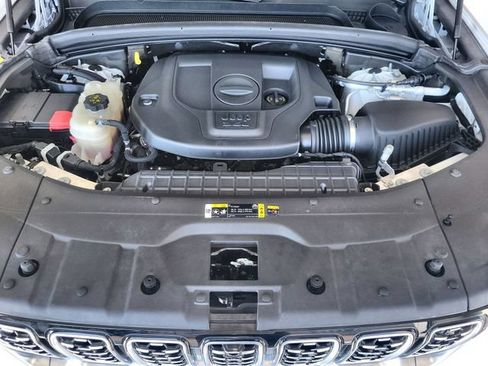 Used 2022 Jeep Grand Cherokee Summit w/ Luxury Tech Group V RWD image 27