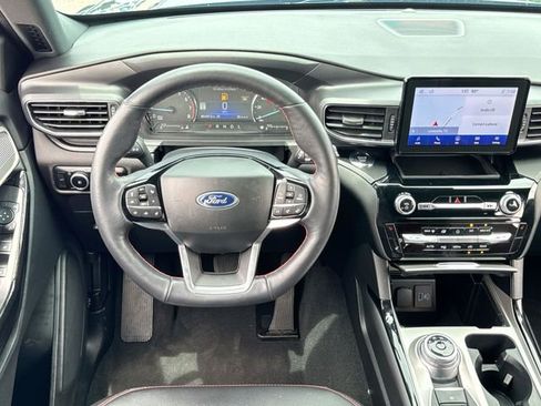 Used 2023 Ford Explorer ST-Line w/ Class IV Trailer Tow Package AWD/4WD image 14