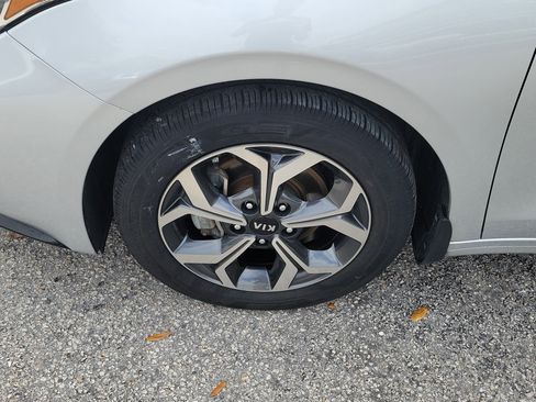 Used 2021 Kia Forte LXS image 35