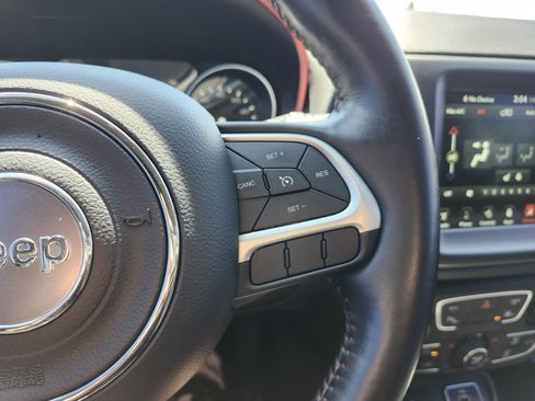 Used 2017 Jeep Compass Trailhawk w/ Leather Interior Group AWD/4WD image 37