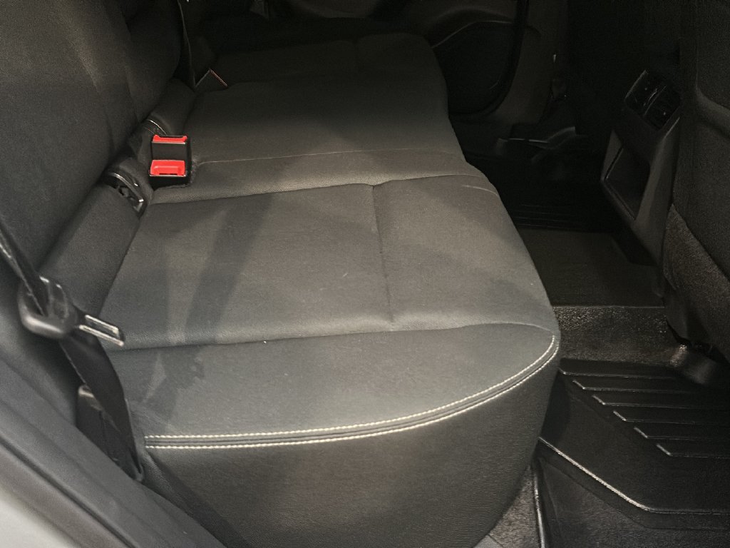 Used 2024 Nissan Rogue S AWD/4WD image 19