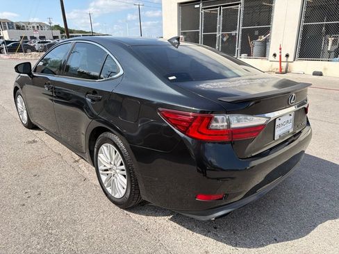 Used 2016 Lexus ES 350 w/ Premium Package w/Wood Trim FWD image 3