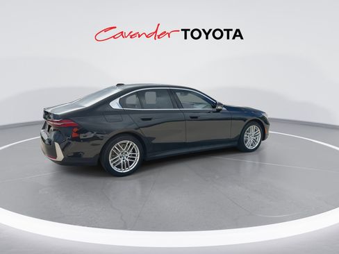 Used 2024 BMW 530i xDrive w/ Premium Package AWD/4WD image 8