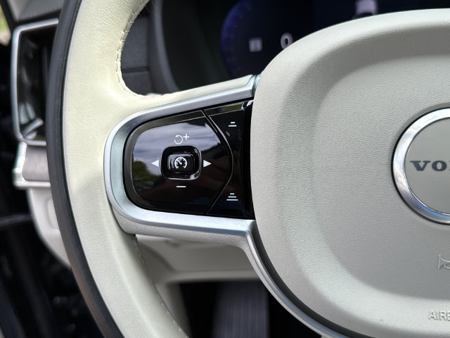 Certified 2026 Volvo XC90 B6 Ultra AWD/4WD image 12
