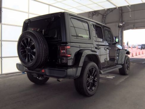 Used 2023 Jeep Wrangler Unlimited Sahara w/ Cold Weather Group AWD/4WD image 2