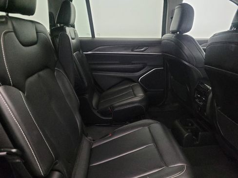 Used 2022 Jeep Grand Cherokee L Limited image 19