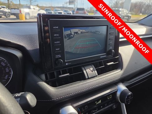 Used 2020 Toyota RAV4 XLE image 17