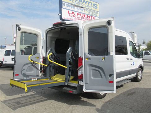 Used 2018 Ford Transit 150 XLT image 1