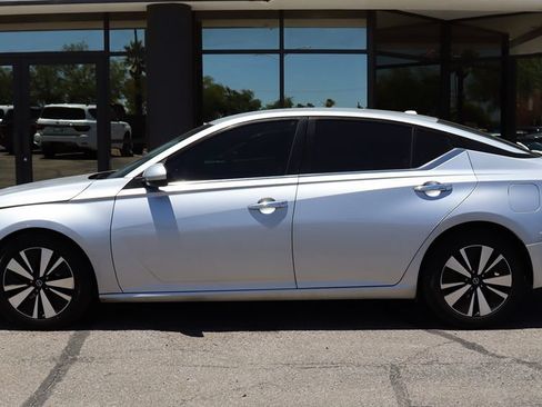Used 2021 Nissan Altima 2.5 SV FWD image 8
