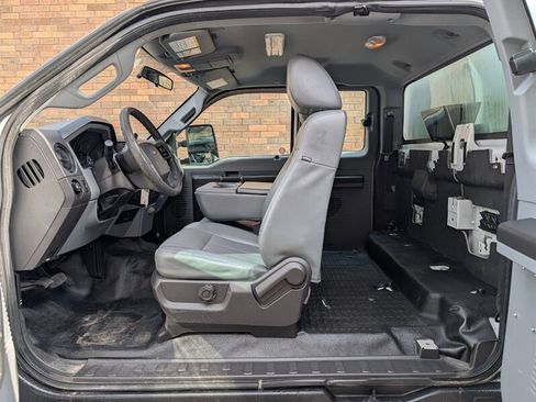 Used 2015 Ford F250 XL w/ Power Equipment Group AWD/4WD image 18