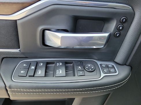 Used 2024 RAM 2500 Laramie w/ Safety Group AWD/4WD image 26