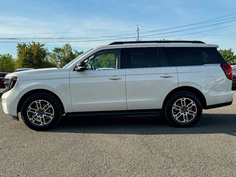 Used 2025 Ford Expedition Active AWD/4WD image 6
