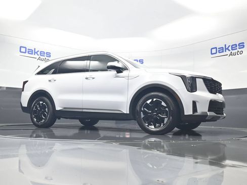 Certified 2026 Kia Sorento S FWD image 38