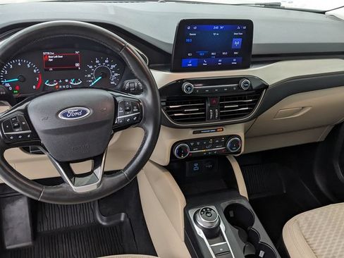Certified 2022 Ford Escape SE w/ Convenience Package AWD/4WD image 3