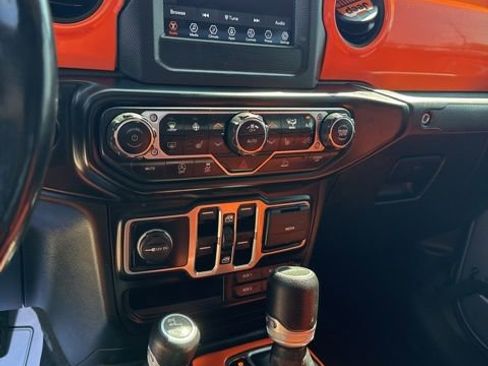 Used 2020 Jeep Gladiator Sport w/ Quick Order Package 24S AWD/4WD image 9