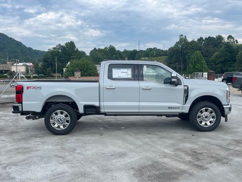 New 2026 Ford F350 Lariat w/ Lariat Ultimate Package AWD/4WD image 2