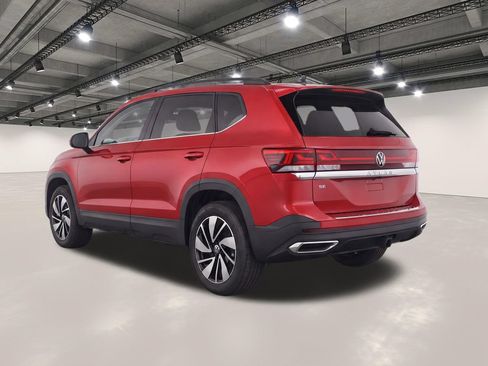 Used 2024 Volkswagen Atlas SE FWD image 3