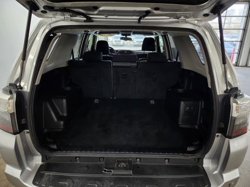 Used 2019 Toyota 4Runner TRD Off-Road image 23