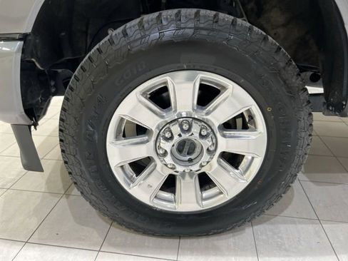 Certified 2021 Ford F250 Platinum w/ FX4 Off-Road Package AWD/4WD image 30