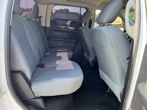 Used 2018 RAM 2500 Tradesman w/ Chrome Appearance Group image 28