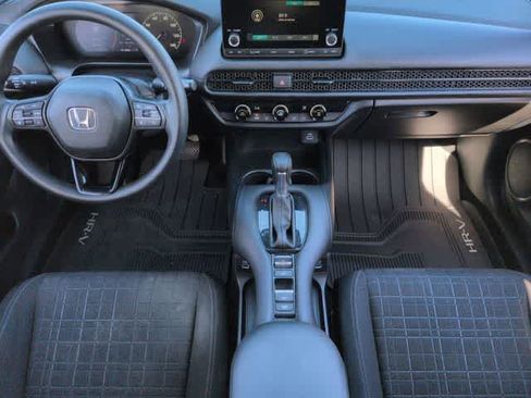 Used 2023 Honda HR-V LX image 16
