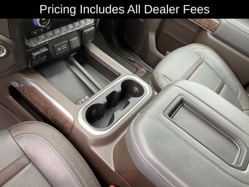 Used 2022 GMC Sierra 1500 Denali w/ Driver Alert Package II AWD/4WD image 17