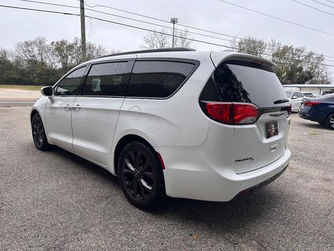 Used 2019 Chrysler Pacifica Touring Plus w/ S Appearance Package image 7