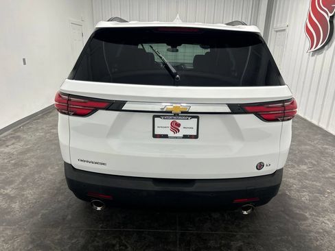 Used 2023 Chevrolet Traverse LT FWD image 3