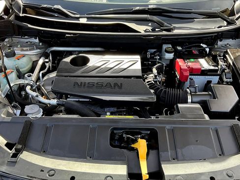 Used 2023 Nissan Rogue SL image 31