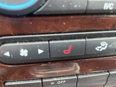 Used 2005 Ford Five Hundred Limited image 27